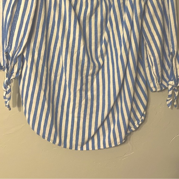 Striped three quarter length sleeve with ties, square neck/off the shoulder top - Picture 2 of 2